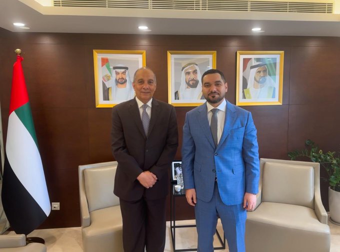 القنصل العام يزور قنصلية الامارات