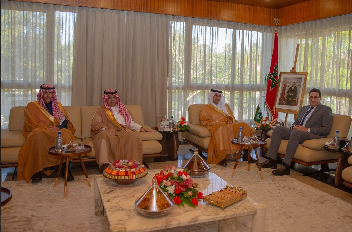 سفير خادم الحرمين الشريفين يحضر اللقاء الثنائي الذي جمع معالي وزير النقل والخدمات اللوجستية و معالي وزير النقل واللو