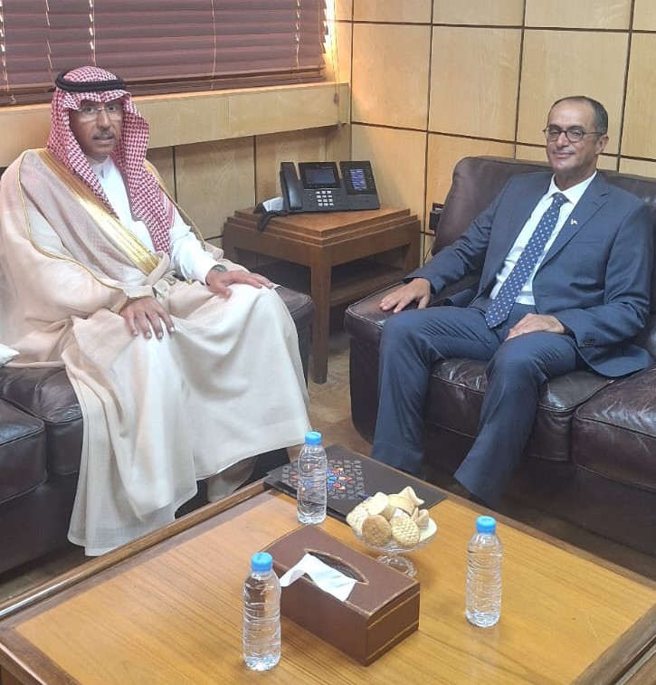 سفير خادم الحرمين الشريفين يقوم بزيارة للمدير العام للمكتب الوطني للسلامة الصحية للمنتجات الغذائية