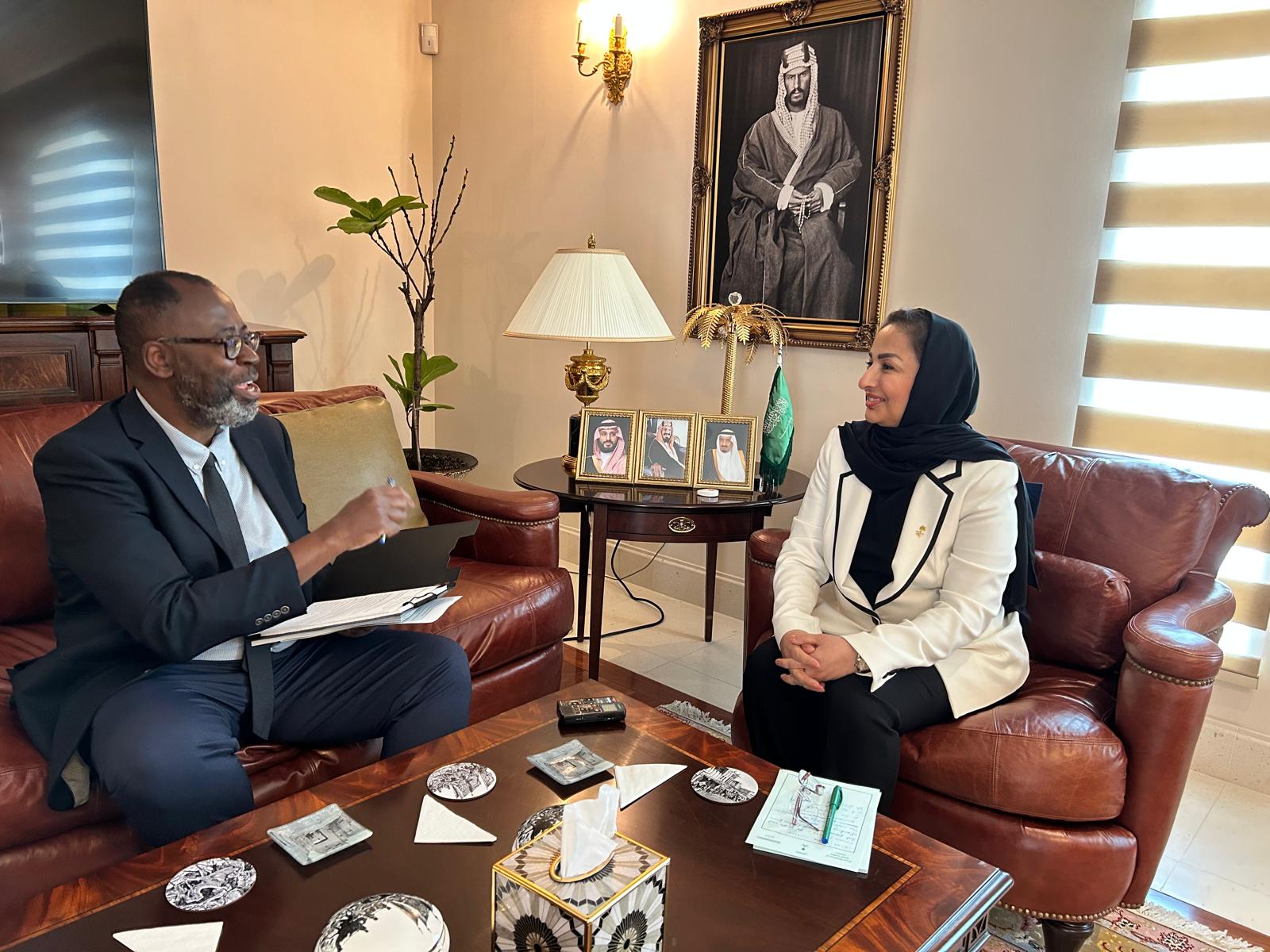 H. E. Amal Almoalimi meets Ian Bailey From The Globe and Mail