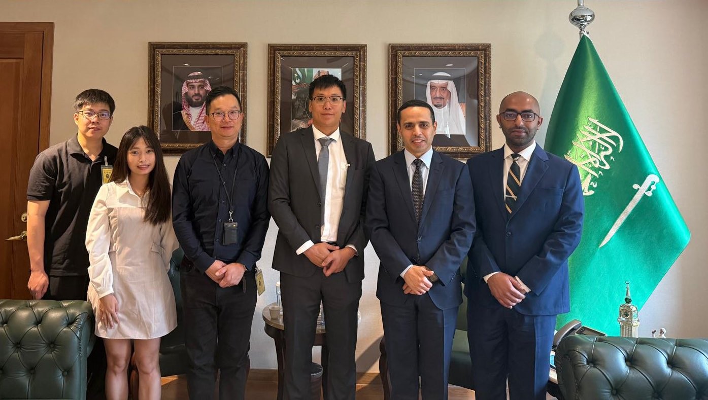 H.E. Mr. Adel Althaidi, received President of Uexcellence System Company